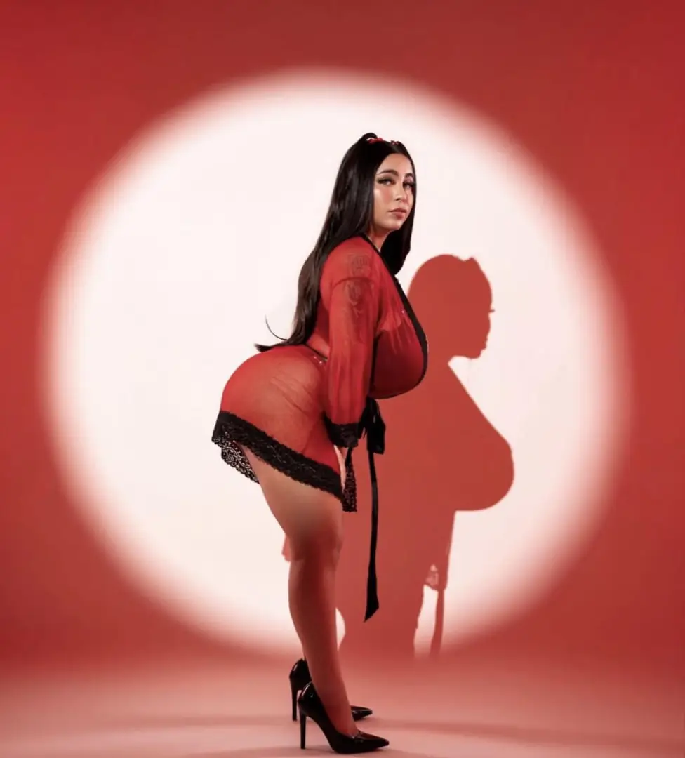 Anastasiya Berthier: The Perfect Super Busty Woman To Fulfill Your Filthiest Binary Fantasies