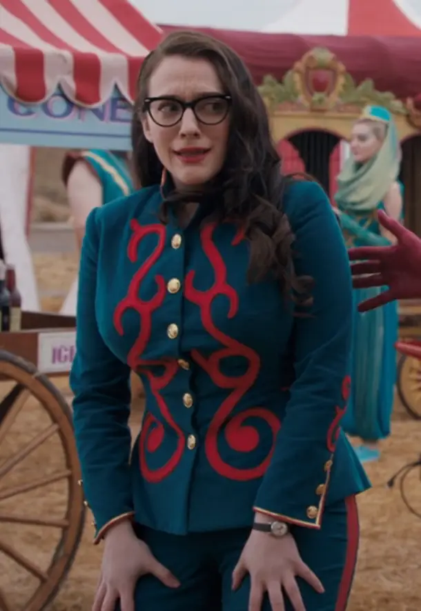 Kat Dennings Shows Off Those Incredible Thick 34DD Mogumbos