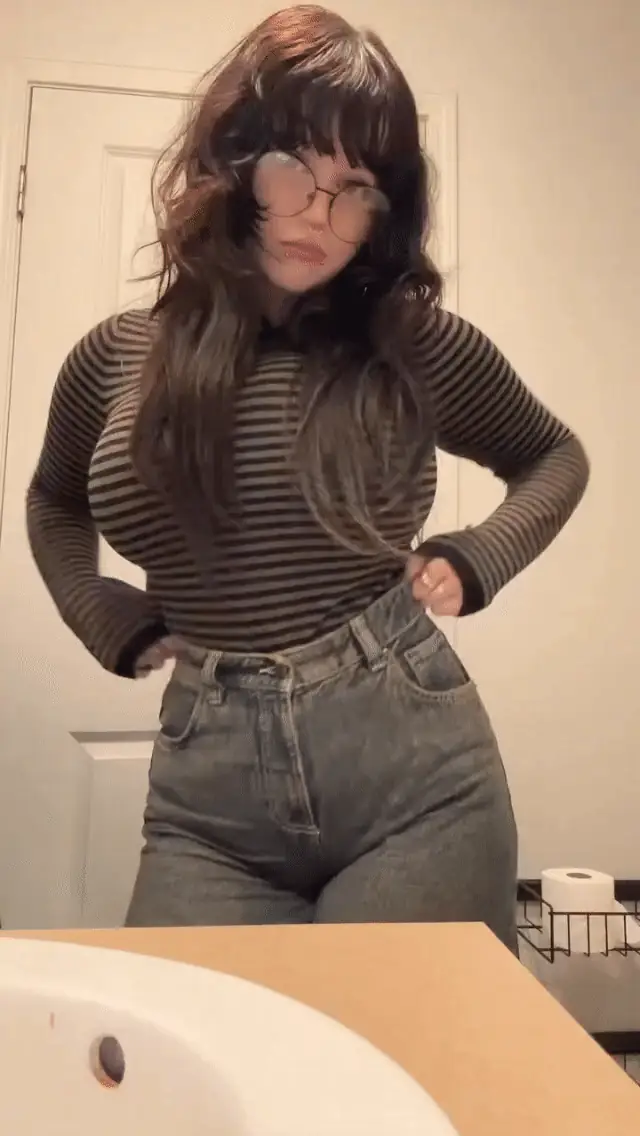 Little Robi’s Perfect Curves & You…