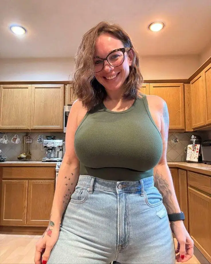 Massive Mom Jeans and the Kittens That Flew Too Close to the Sun: The Before Pics You Crave