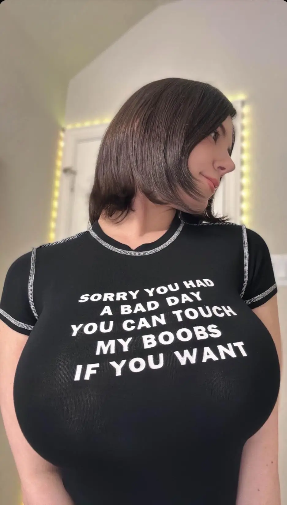My Magnificent Pair and Sexy Lips Are Your Favorite Bimbo Treat