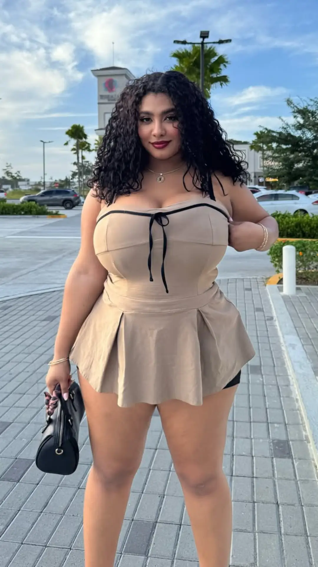 Perfectly Thick and Massively Overfull