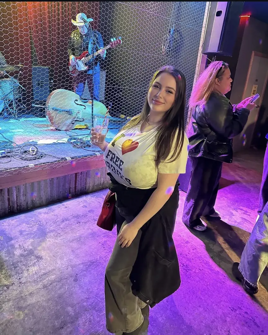 Petite and Busty with Incredible Motion on These Fantastic Tits