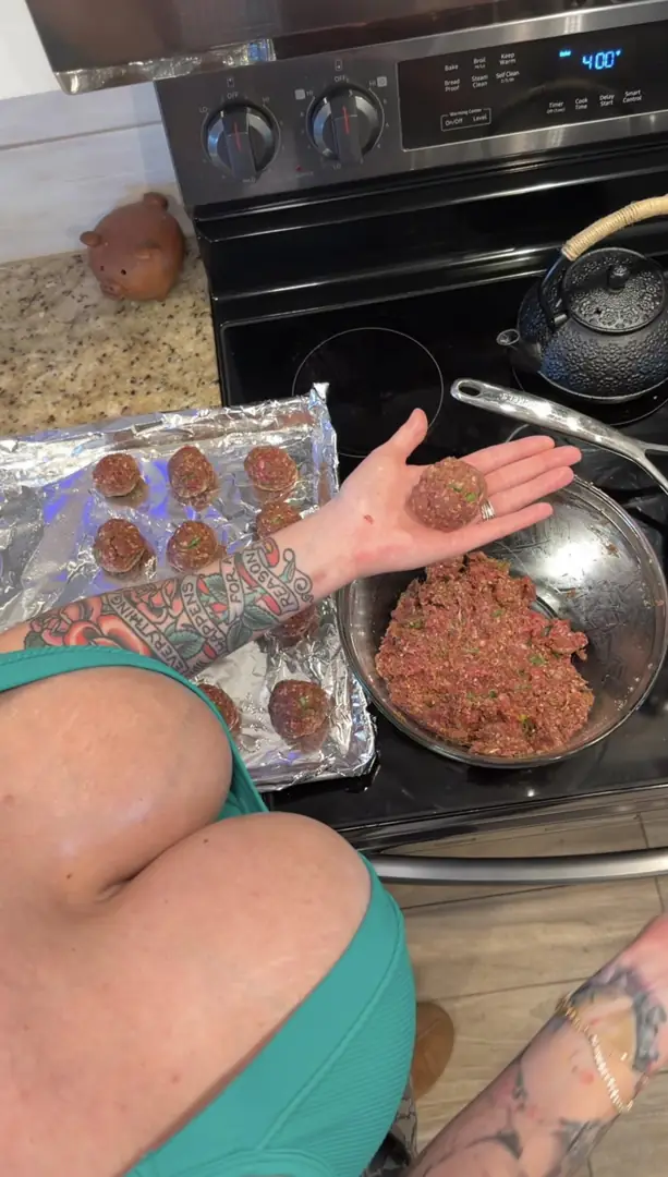 Serving a genetic lottery win with these amazing tits and a perfect package