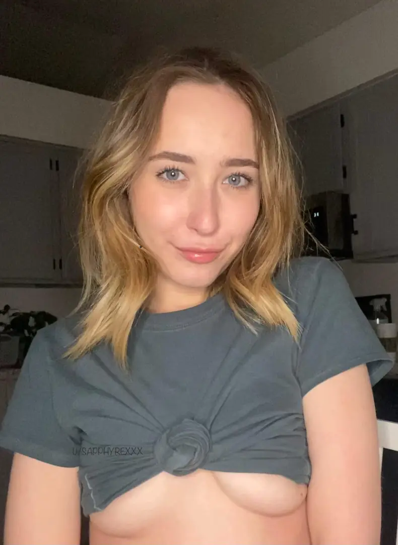 Sizzling Aussie Heat and Underboob Perfection to Take You Down Under