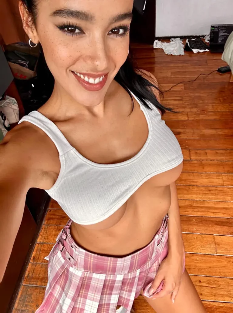 Absolutely Super Cute: I’m The Girlfriend Who Will Absolutely Make You Cum