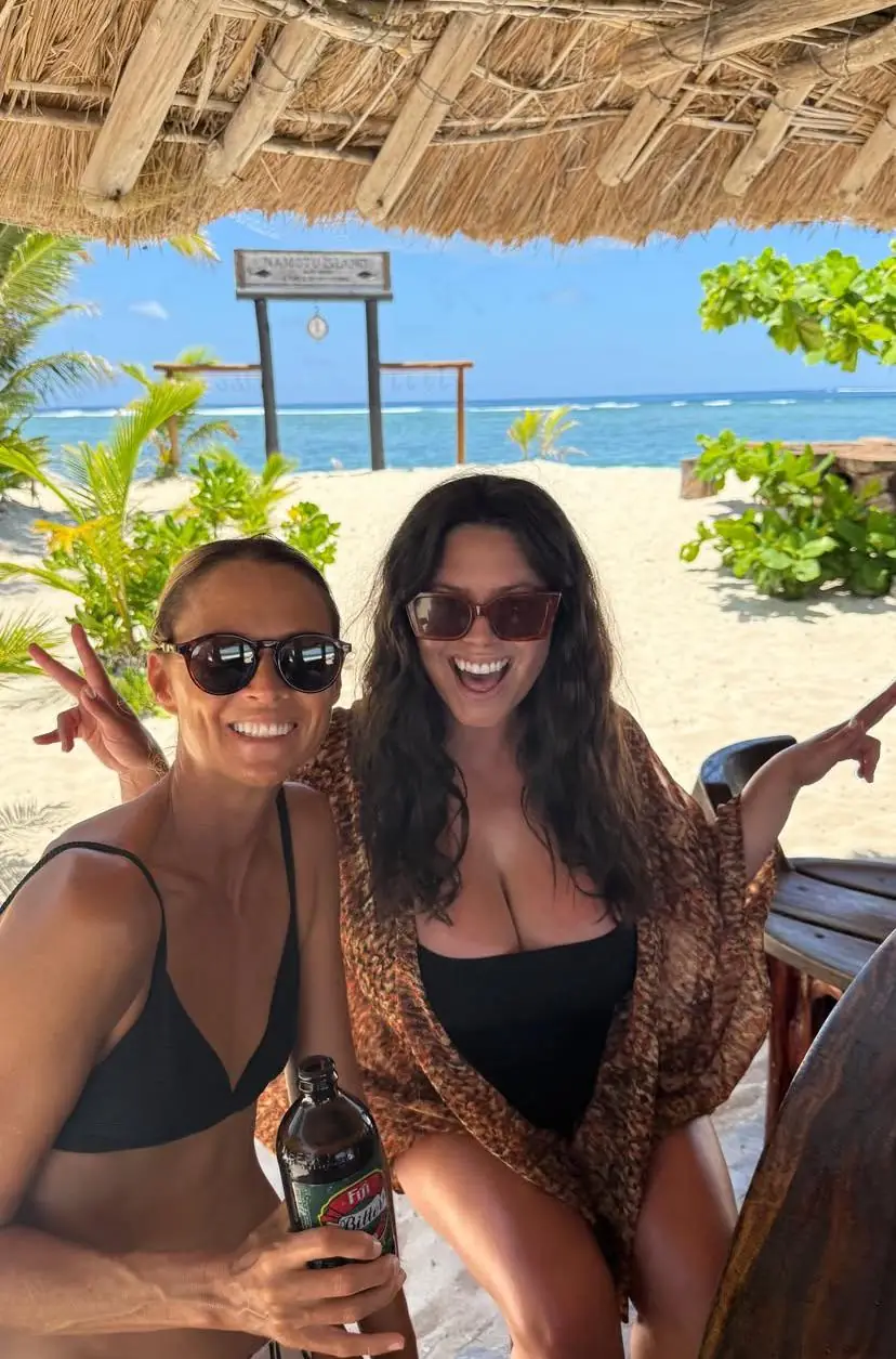Alex Curry’s Big Tits: You’ll Love This Great Photo!