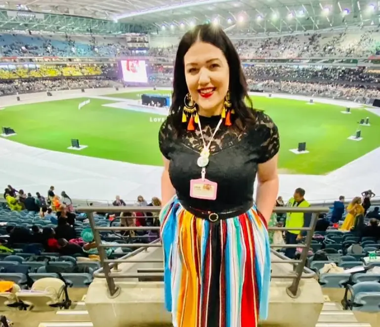 Apostate Babe: Ex-JW Gone Wild!