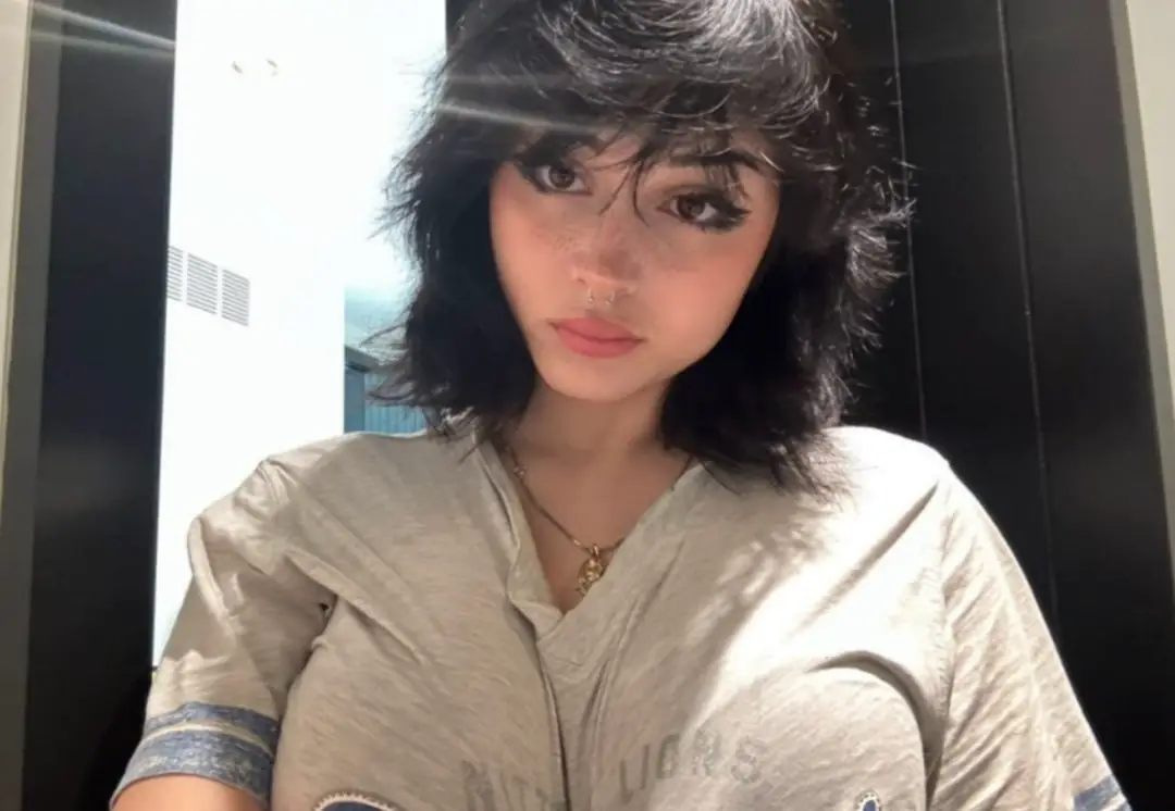Bigger Shirt? Or No Shirt At All? You Decide…🍒