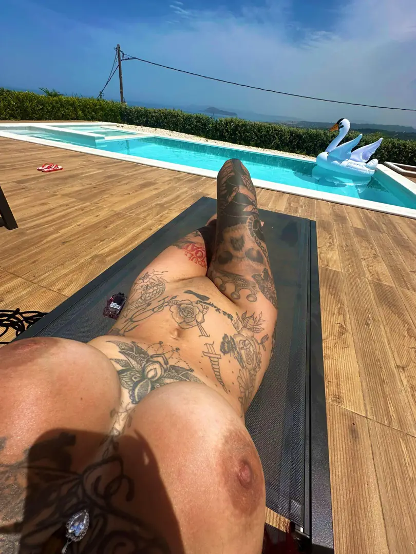 Bolted On & Burning Hot: Get Ready to Eat It All Up, I’m Absolutely Ravenous.