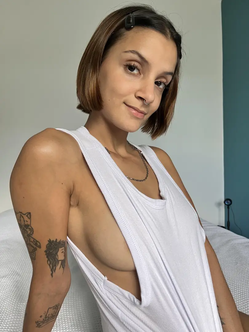 Come Get My Kisses, Stay For The Sucks