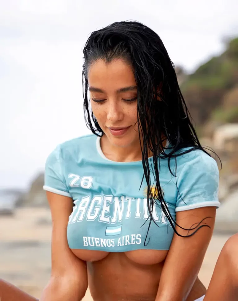 Hot Damn, Did I Nail This Sexy Underboob Look When Wet?