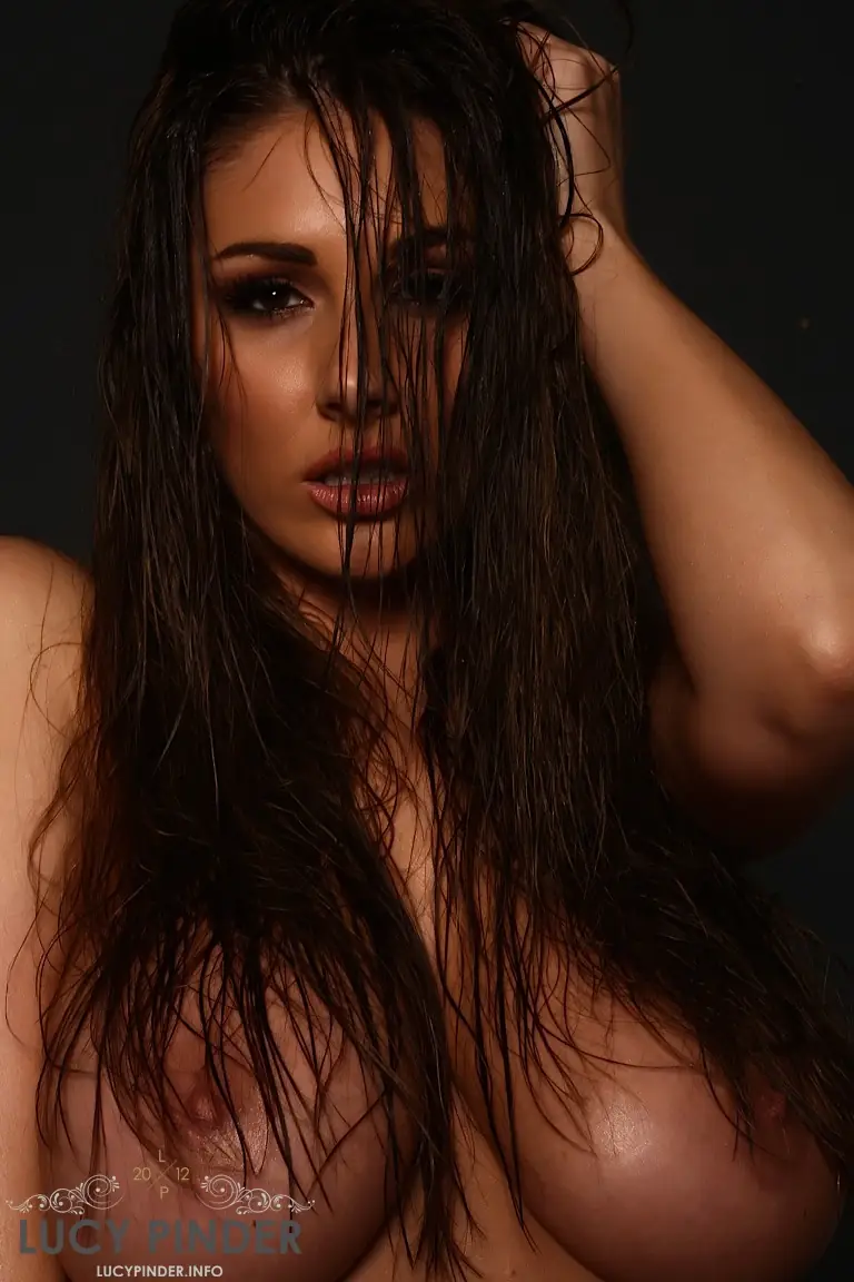 Lucy Pinder: Fuuck! You’ll Want to Bury Your Face in These Gorgeous Boobs!