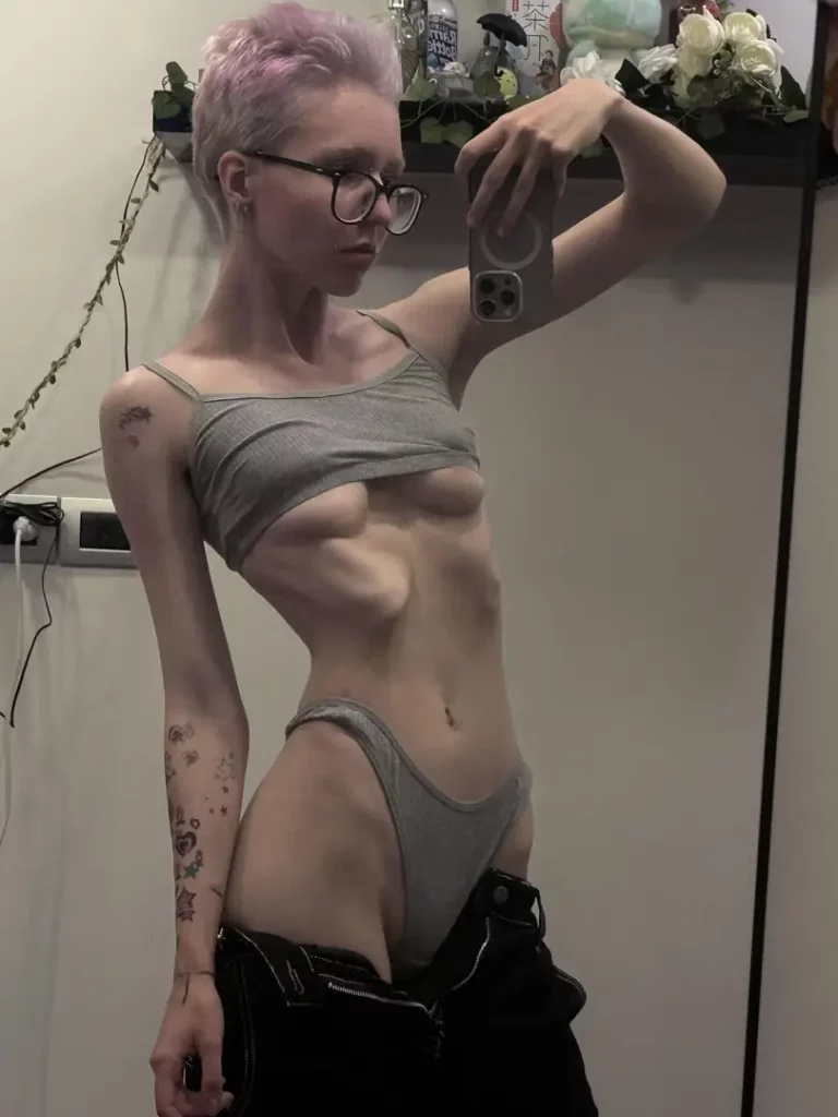 My Boobs Are Bursting Out! This Dynamic Spill Is For Your Eyes Only