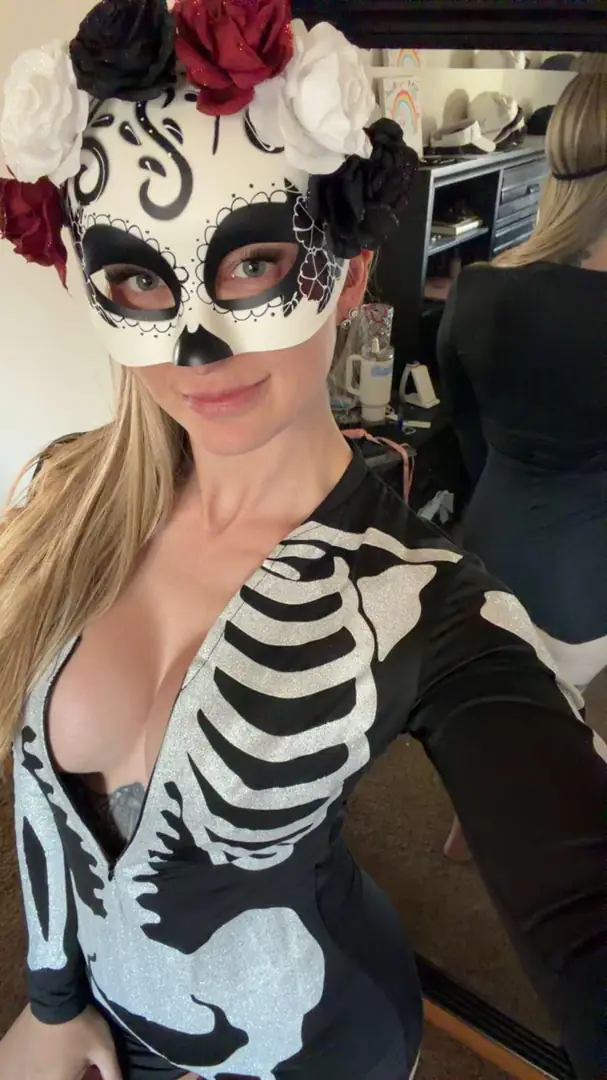 My Costume Transformation: From Cute to Cum-Worthy Sexy