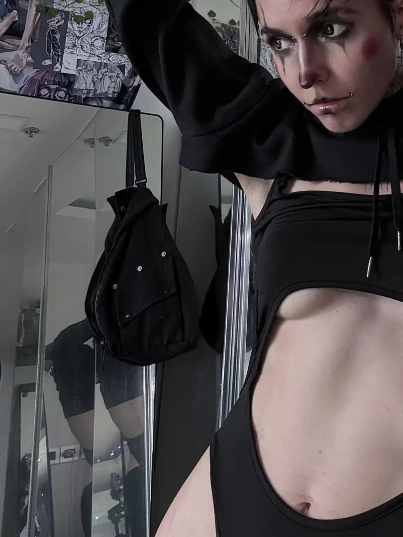 My Dynamic Temptation: This Clown’s Lewd Top Will Drive You Wild