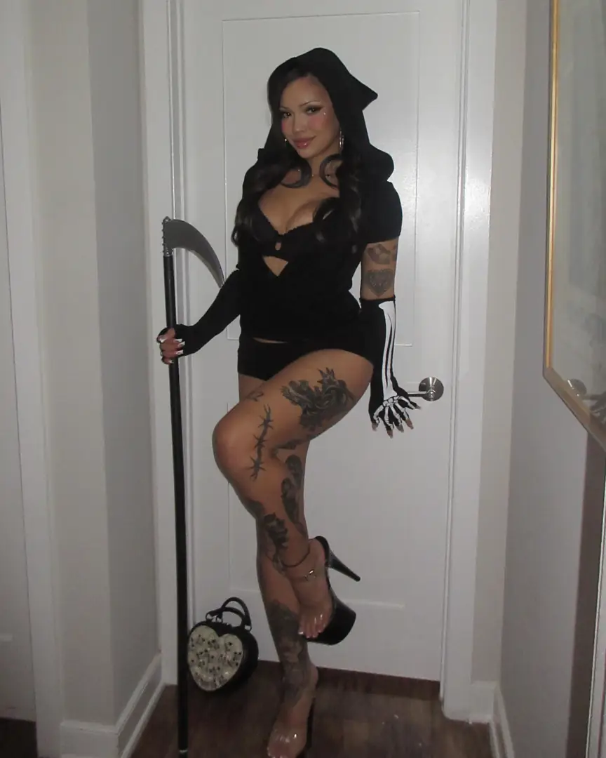My Halloween Costume: So Much Delicious Cleavage You’ll Scream