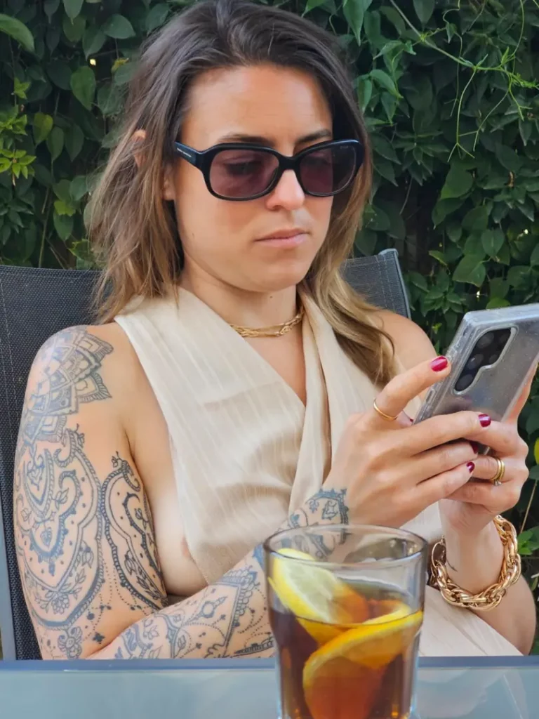 My Naughty Husband Let My Perfect Side Boob Make a Tantalizing Escape – And Just Snapped The Shot!