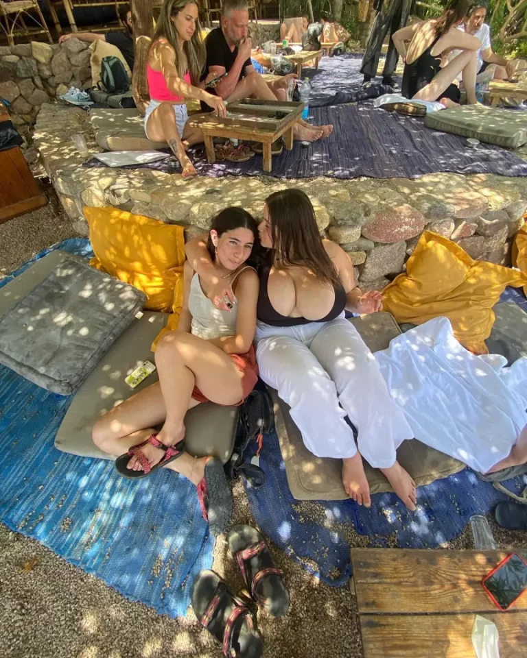 My Rocking Jugs: She Hates How I Show Them Off