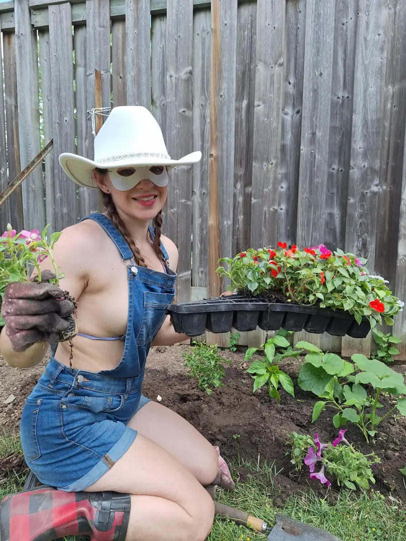 My Sizzling Side View: Pure Temptation, Totally Addictive.