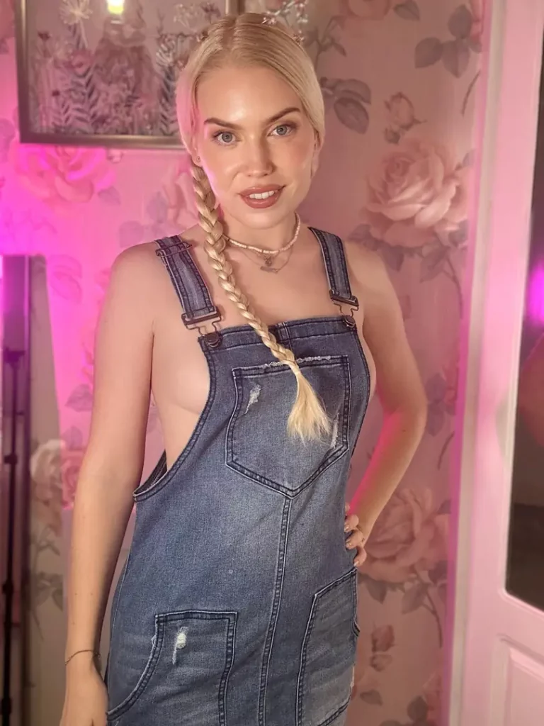 Overalls & My Delicious Side-Boob Spill: You’ll Love This View.