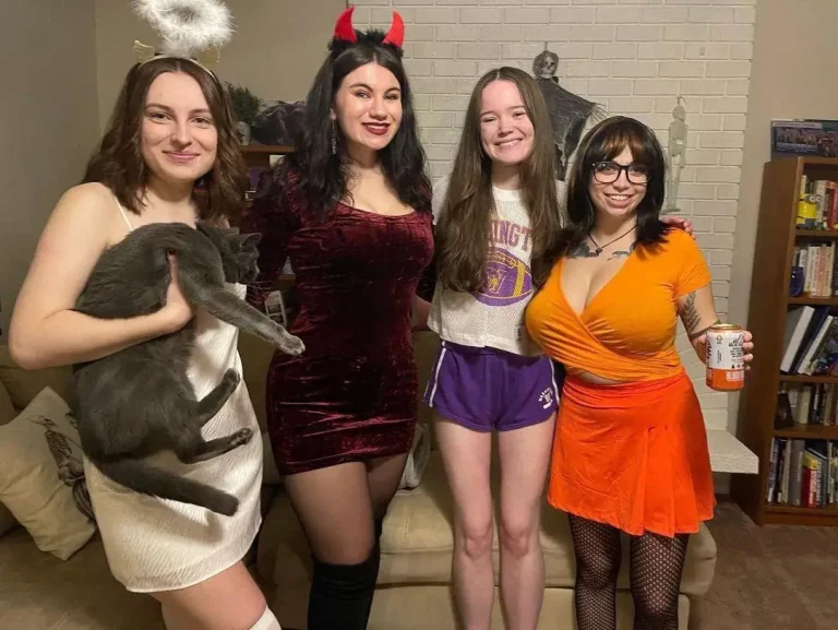 Pussy Power: Everyone Knows Who Runs This Show