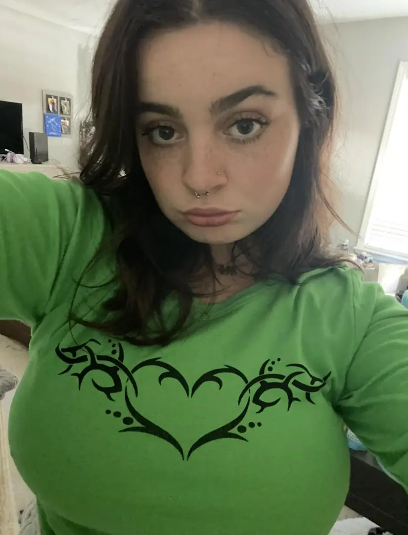So Fucking Pretty in Green: You Like What You See?