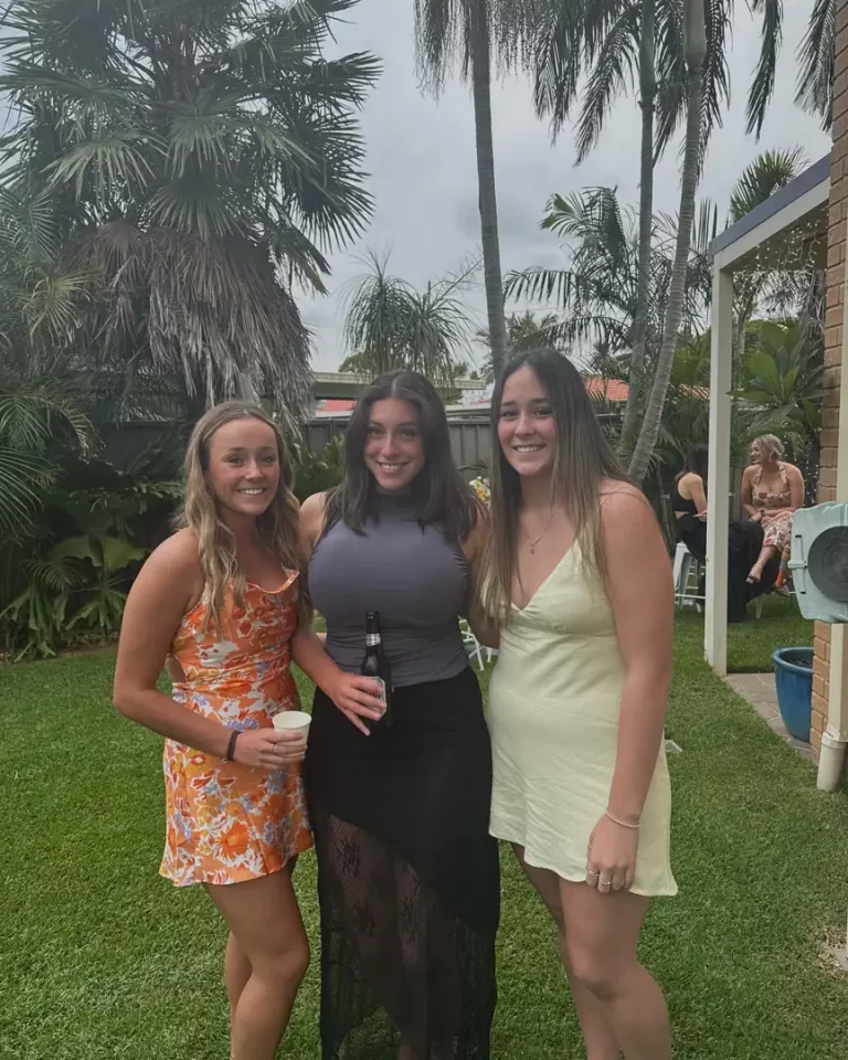 Stacked: This Top’s Working Overtime