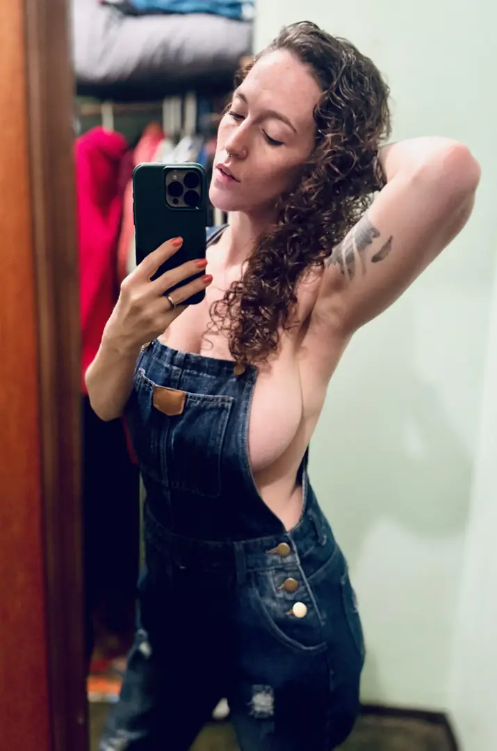 That Perfect Curve: So Hot, You’ll Wish I Wore This Always