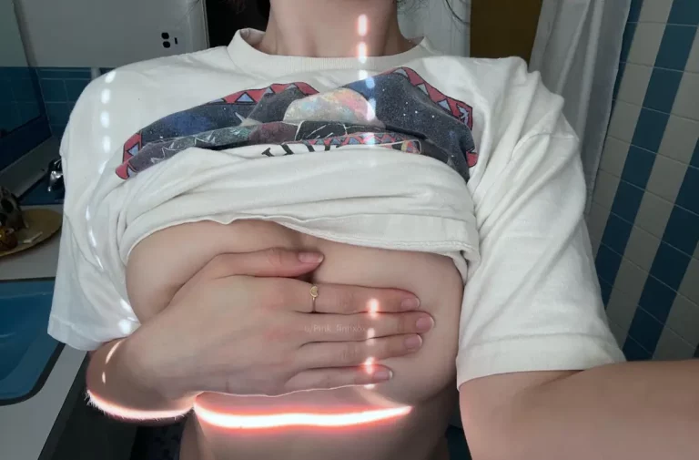 These Hot Tits Don’t Need a Bra, They’re My Best Perk