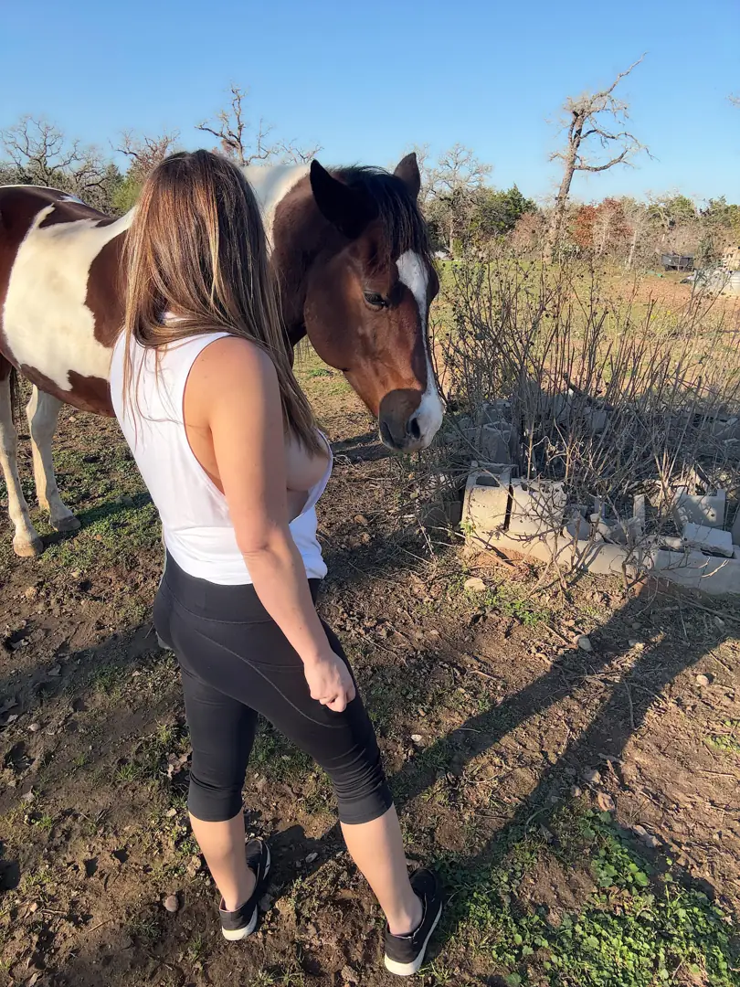 This Side Boob Perfection is a Glorious, Sexy Tease