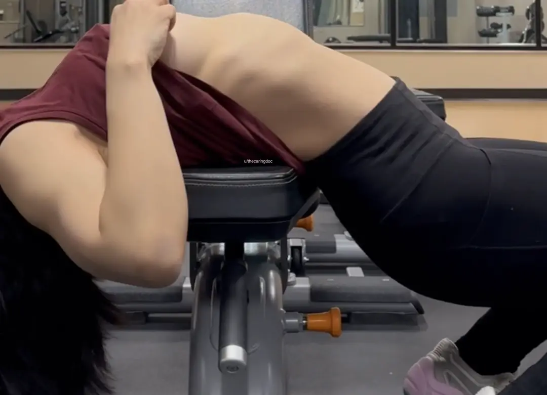 This Sideboob Form at the Gym? You’re Already Asking ‘Where?’