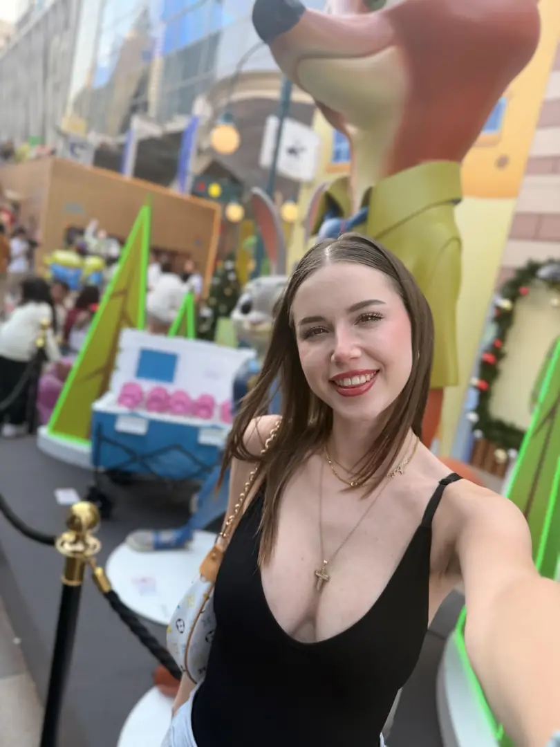 You’d Have A Very Hard Time Not Staring At This Ass, Face, And My Great Tits